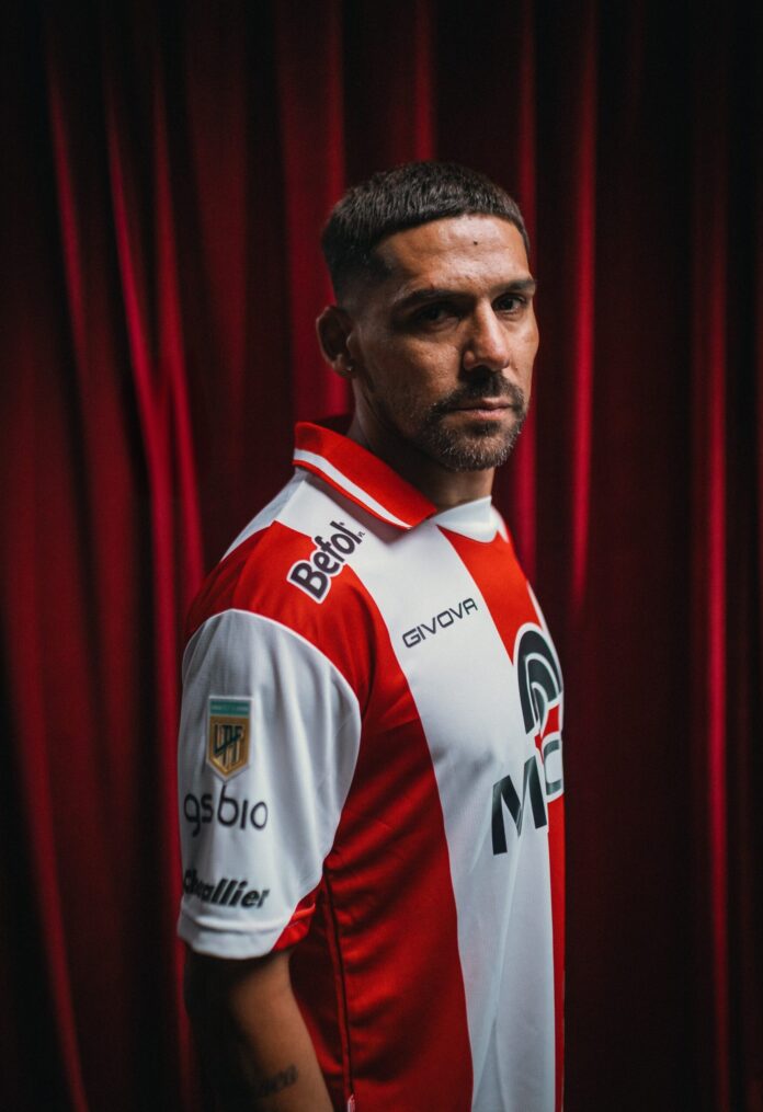 Franco Jara ya forma parte de la Gloria